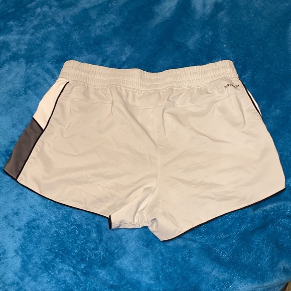 Adidas womens Small athletic shorts - Picture 3 of 3